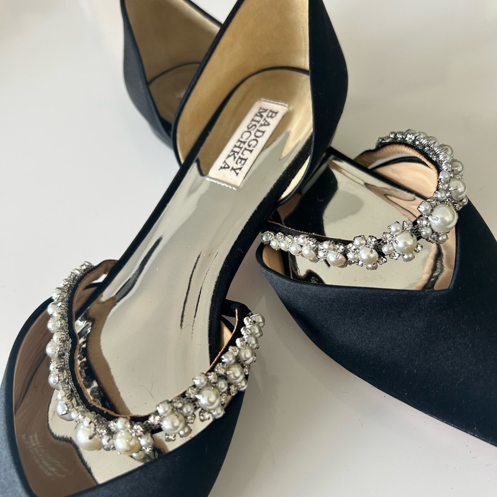 Badgley Mischka Black Pointed Toe Heels Size 8.5| embellished dress shoes - Picture 2 of 6